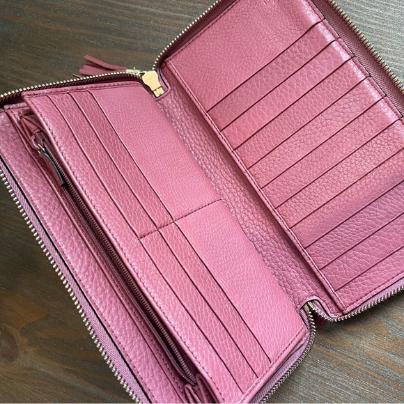 AUTHENTIC GUCCI SOHO ZIPPY ORGANIZER WALLET - Picture 8 of 11